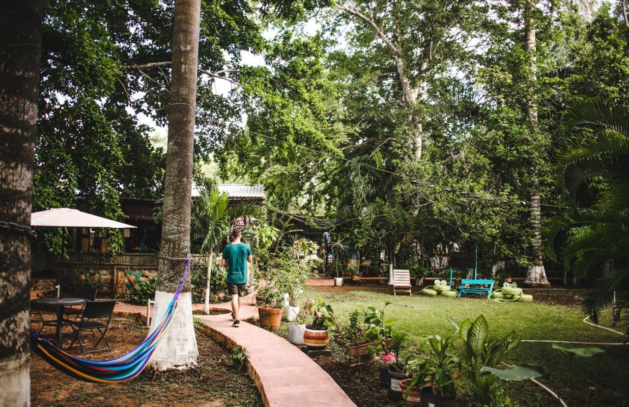 Hostal Yaxche Centro Y Bacalar