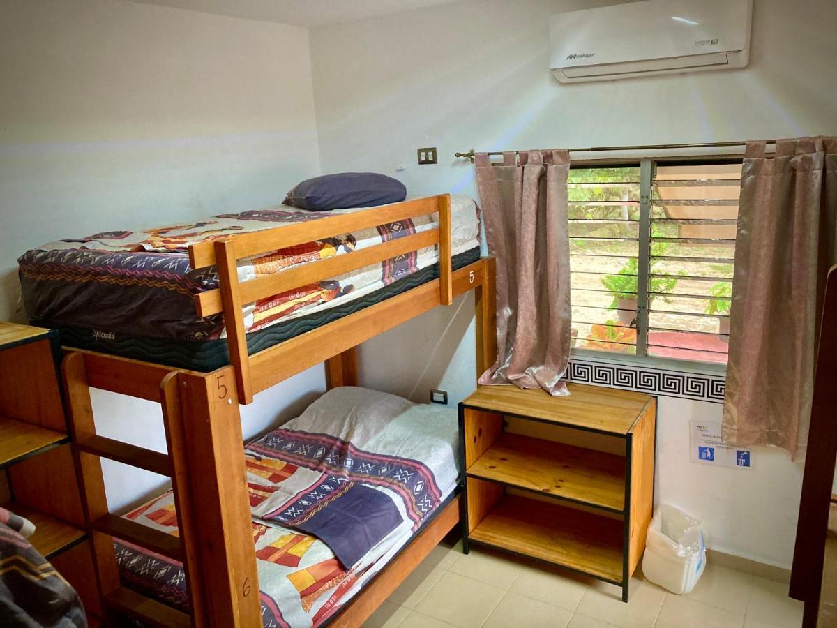 Hostal Yaxche Centro Y Bacalar