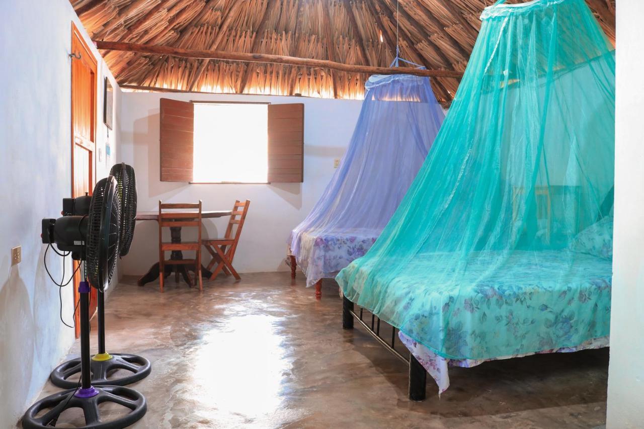 Cabanas Palmas *