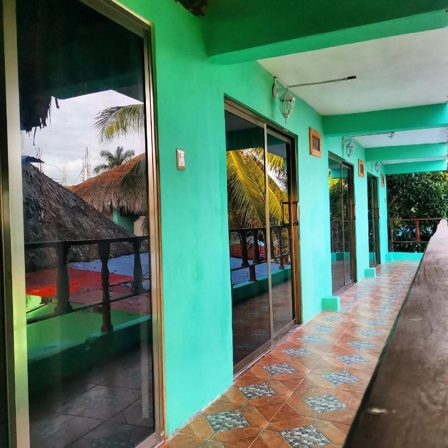 El Refugio Inn
