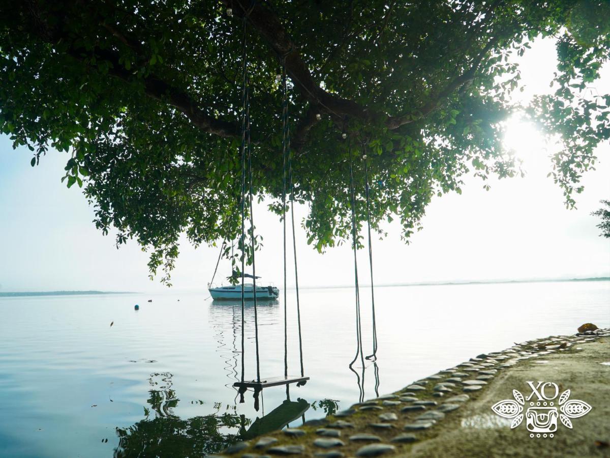 Xo Laguna Hotel