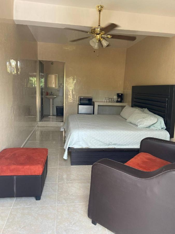 Casa Bugambilias Bed and breakfast *