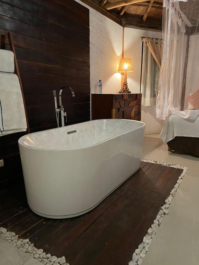 Luxury Con Lagoon Club - Adults Only