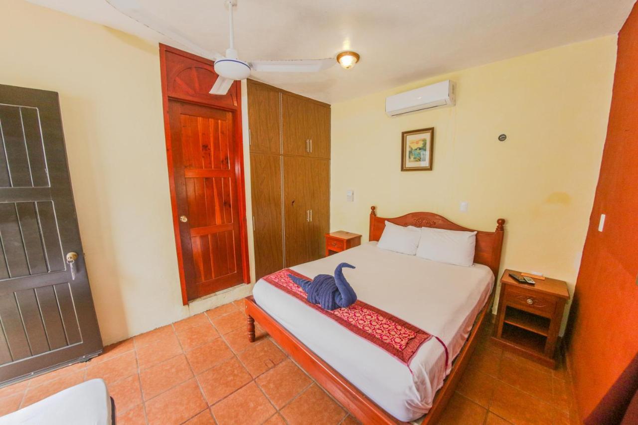 Hotel Navieros Bacalar