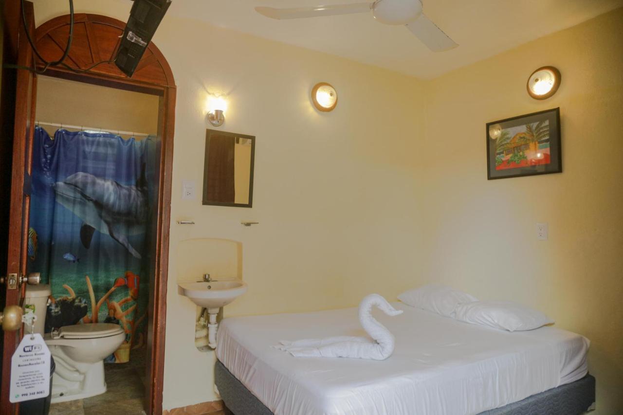 Hotel Navieros *