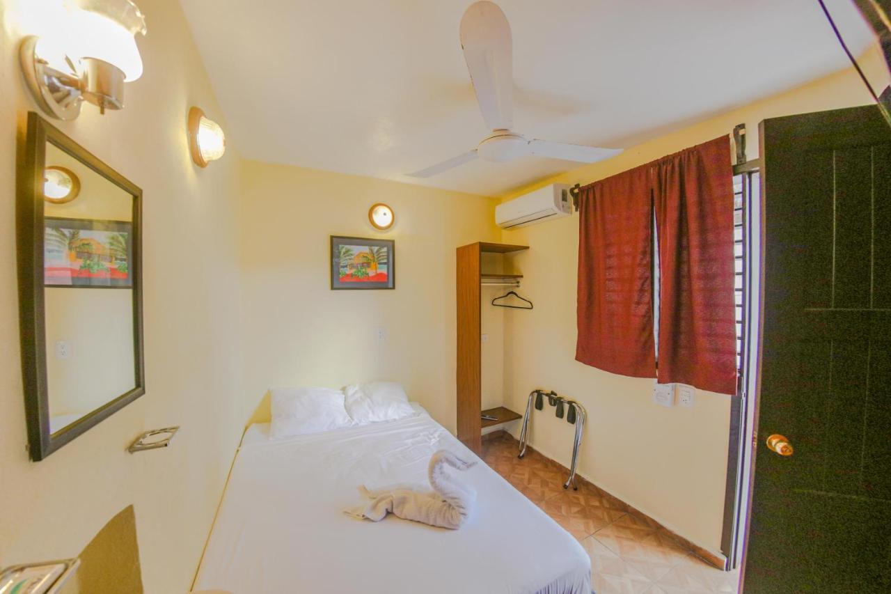 Hotel Navieros
