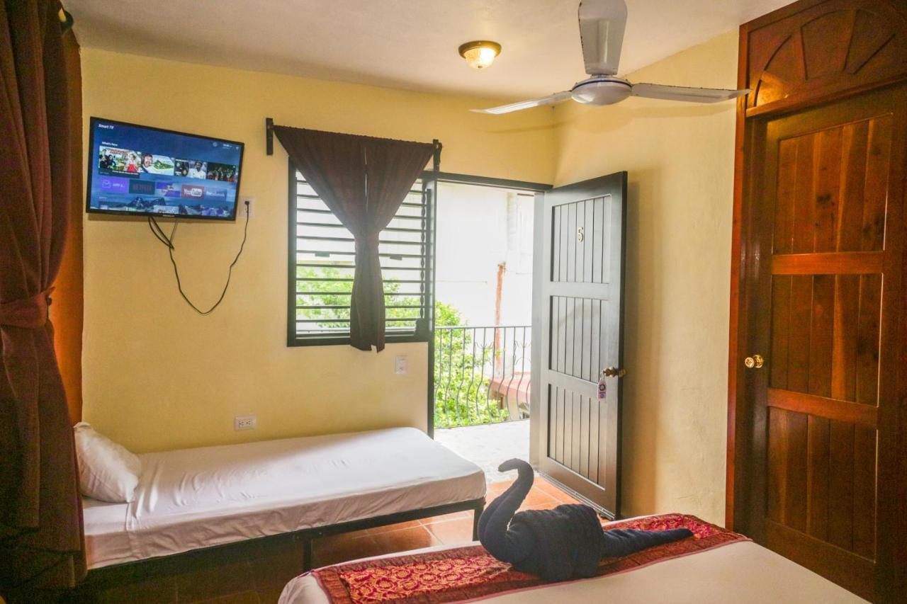 Hotel Navieros Bacalar