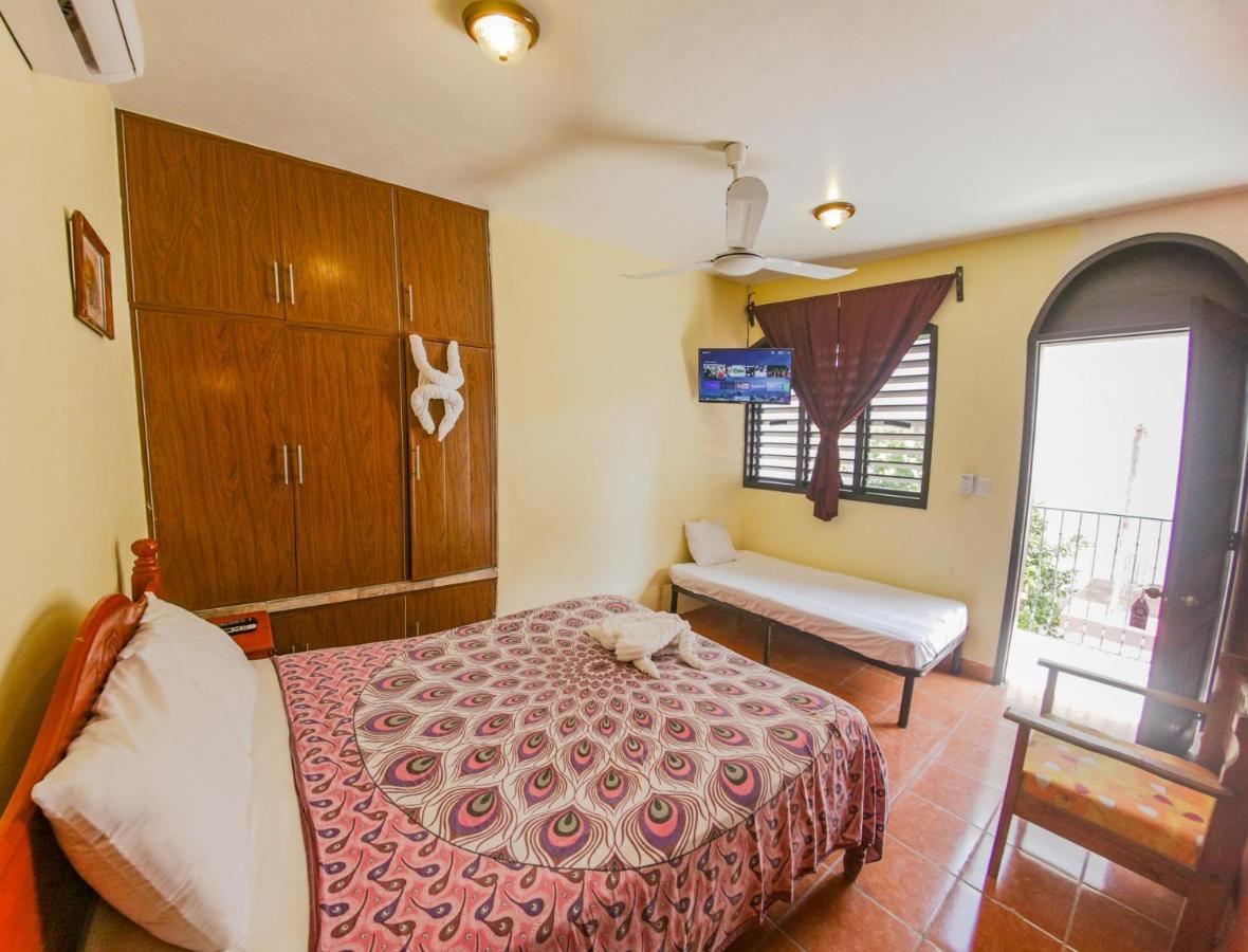 Navieros Hotel