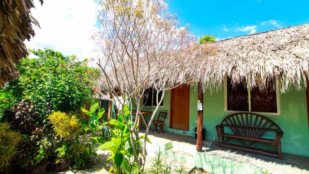 Cabanas Palmas * Bacalar