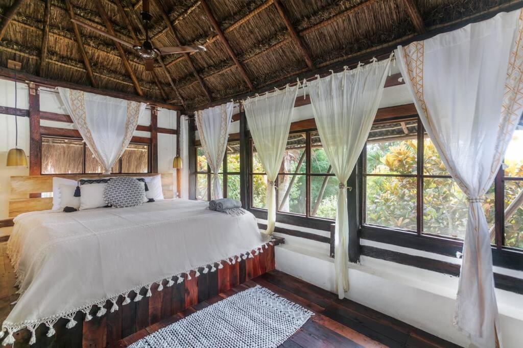 Santuario Lake Front Oasis Villa Bacalar