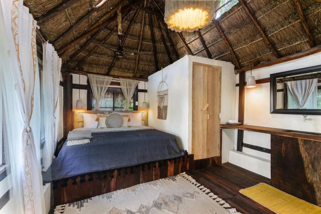 Villa Santuario Lake Front Oasis *