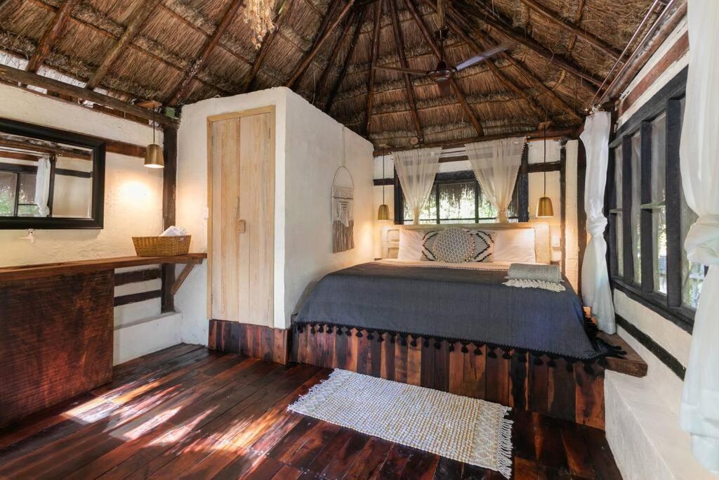 Villa Santuario Lake Front Oasis Bacalar