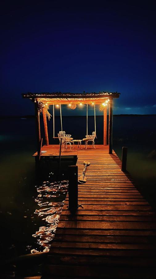 Bego's Lagoon House. Free Kayaks And Bikes Apartamento *