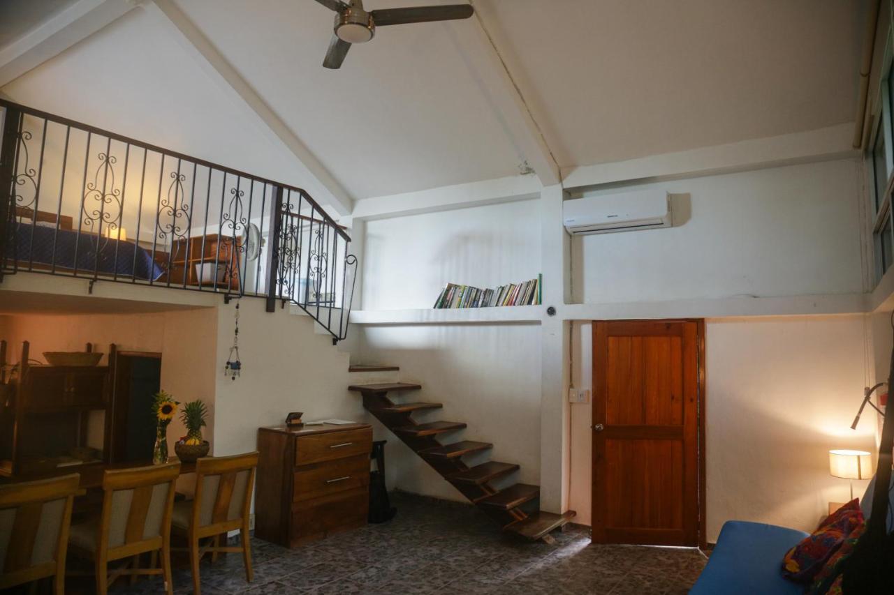 Bego's Lagoon House. Free Kayaks And Bikes