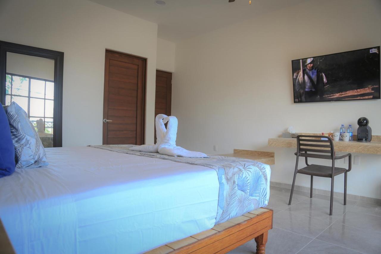 Alux Hotel 3*