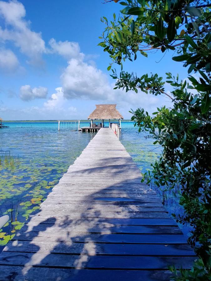Ensueno, Lagoon Private Front *