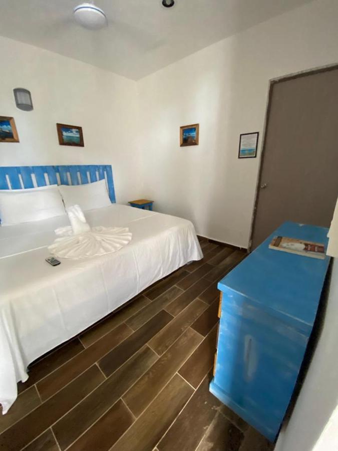 B7 Blue Hotel