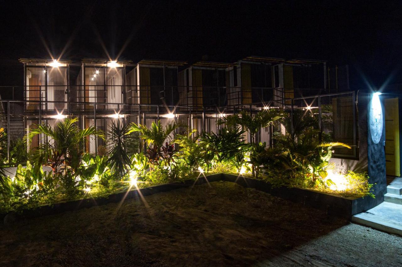 Containers Apartahotel Bacalar