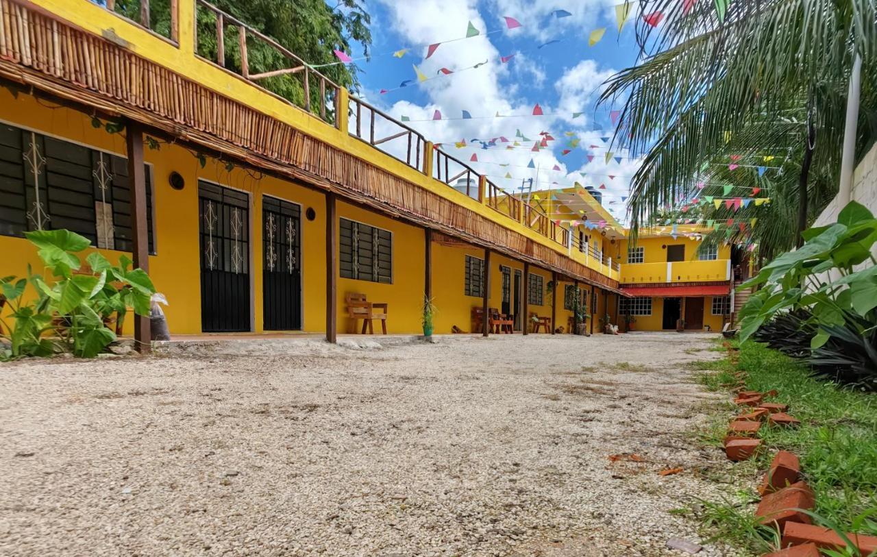 Valma Apartahotel Bacalar