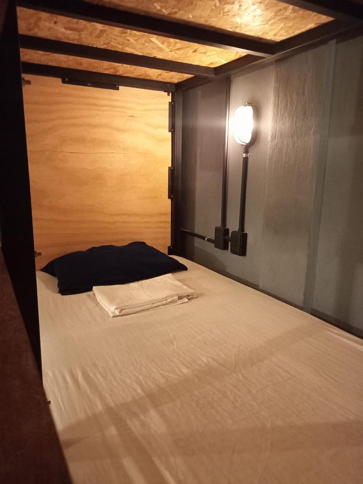 L2 Hostal *