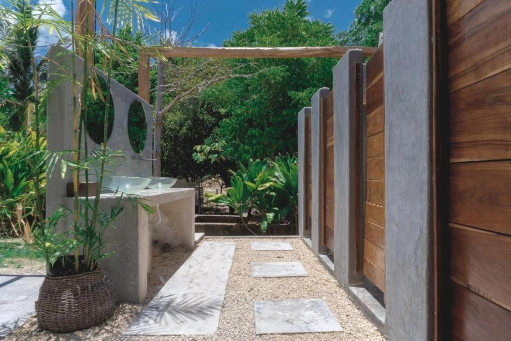 Hostal L2 Bacalar