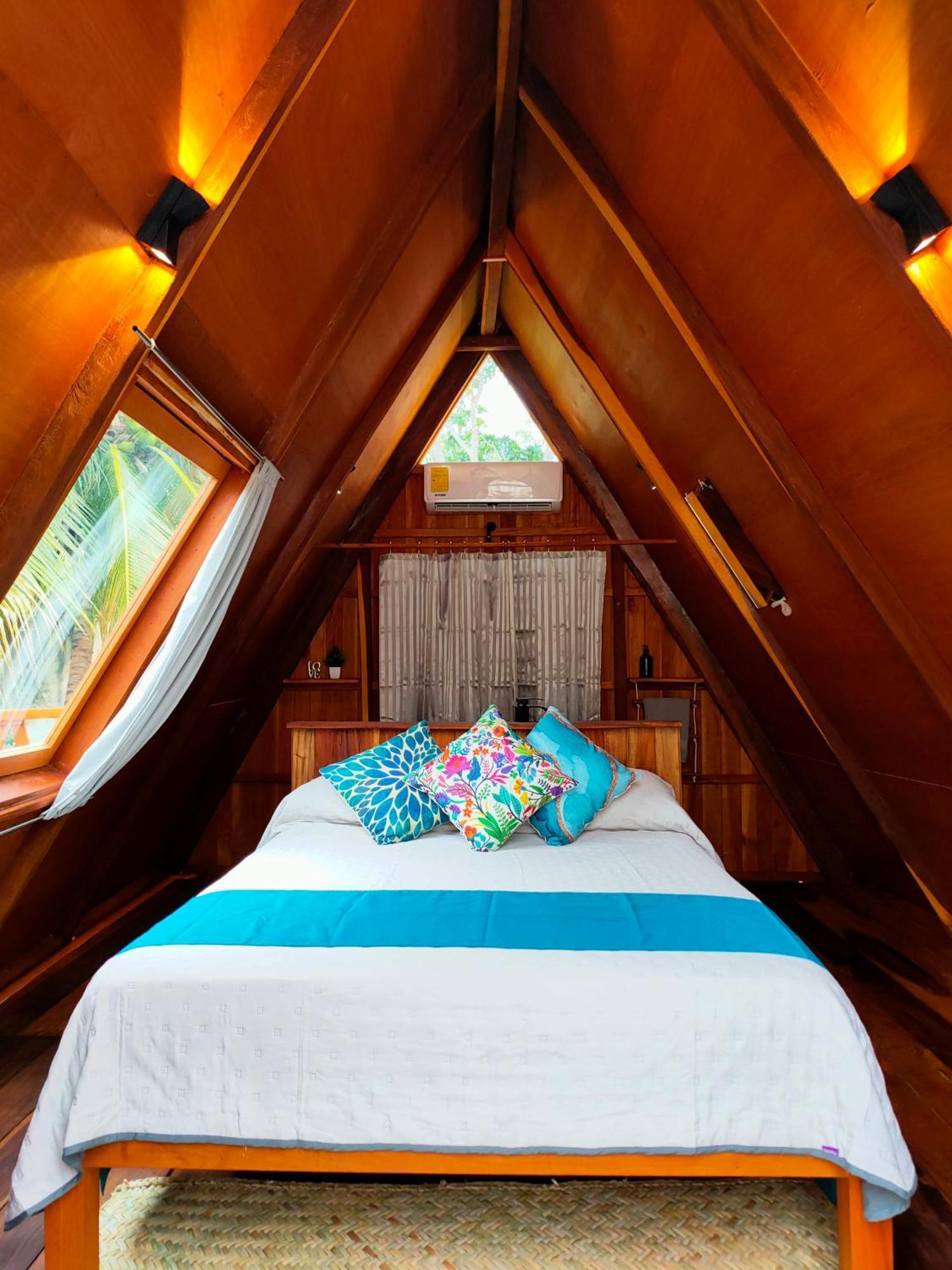 Hotel El Buho Lagoon Bacalar
