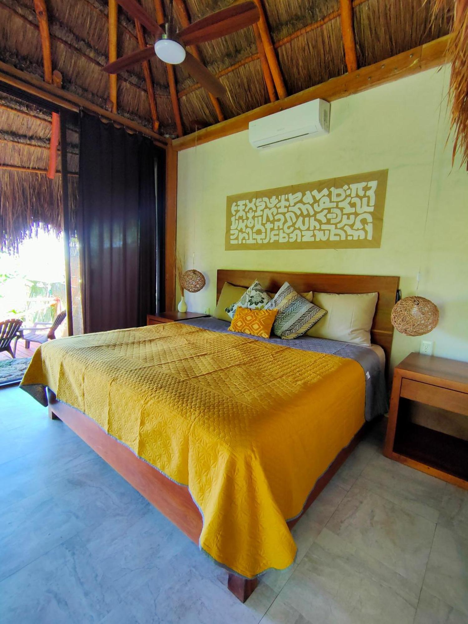 Ensueno, Lagoon Private Front * Bacalar