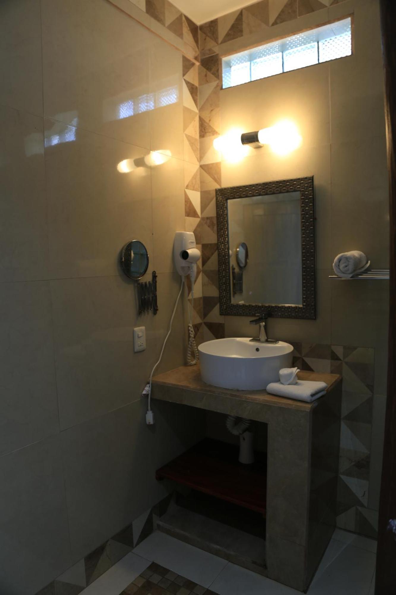 Hotel Aluxes