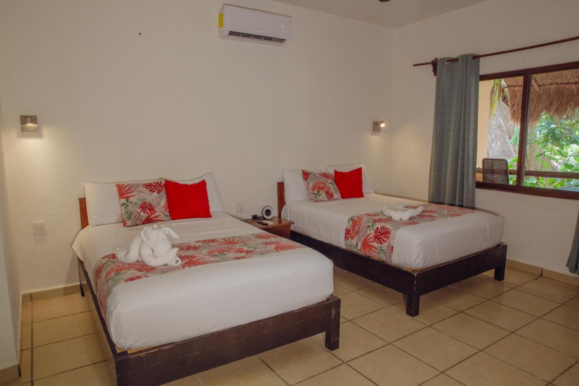 Aluxes Hotel 3*