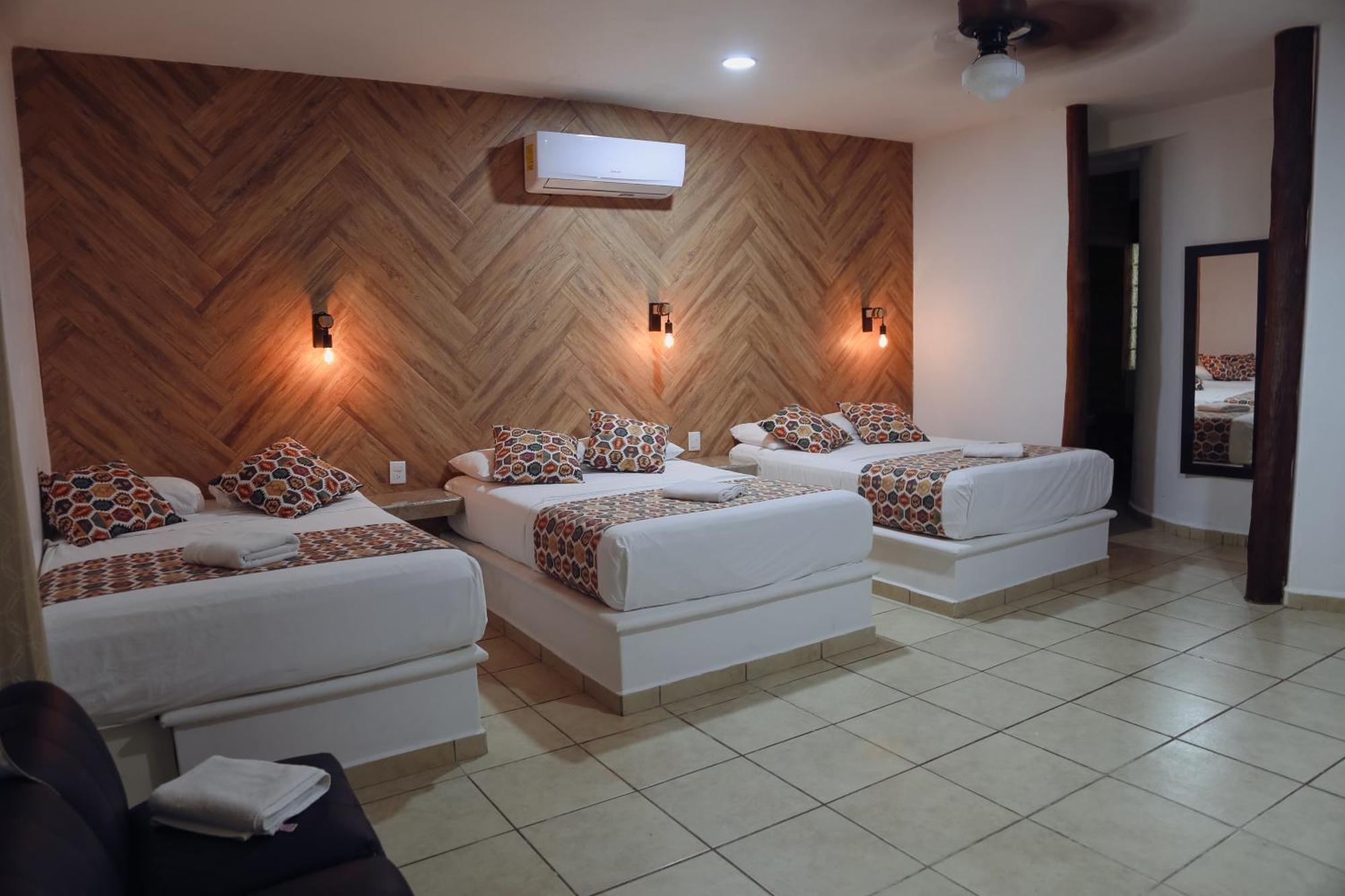 Aluxes Hotel 3*