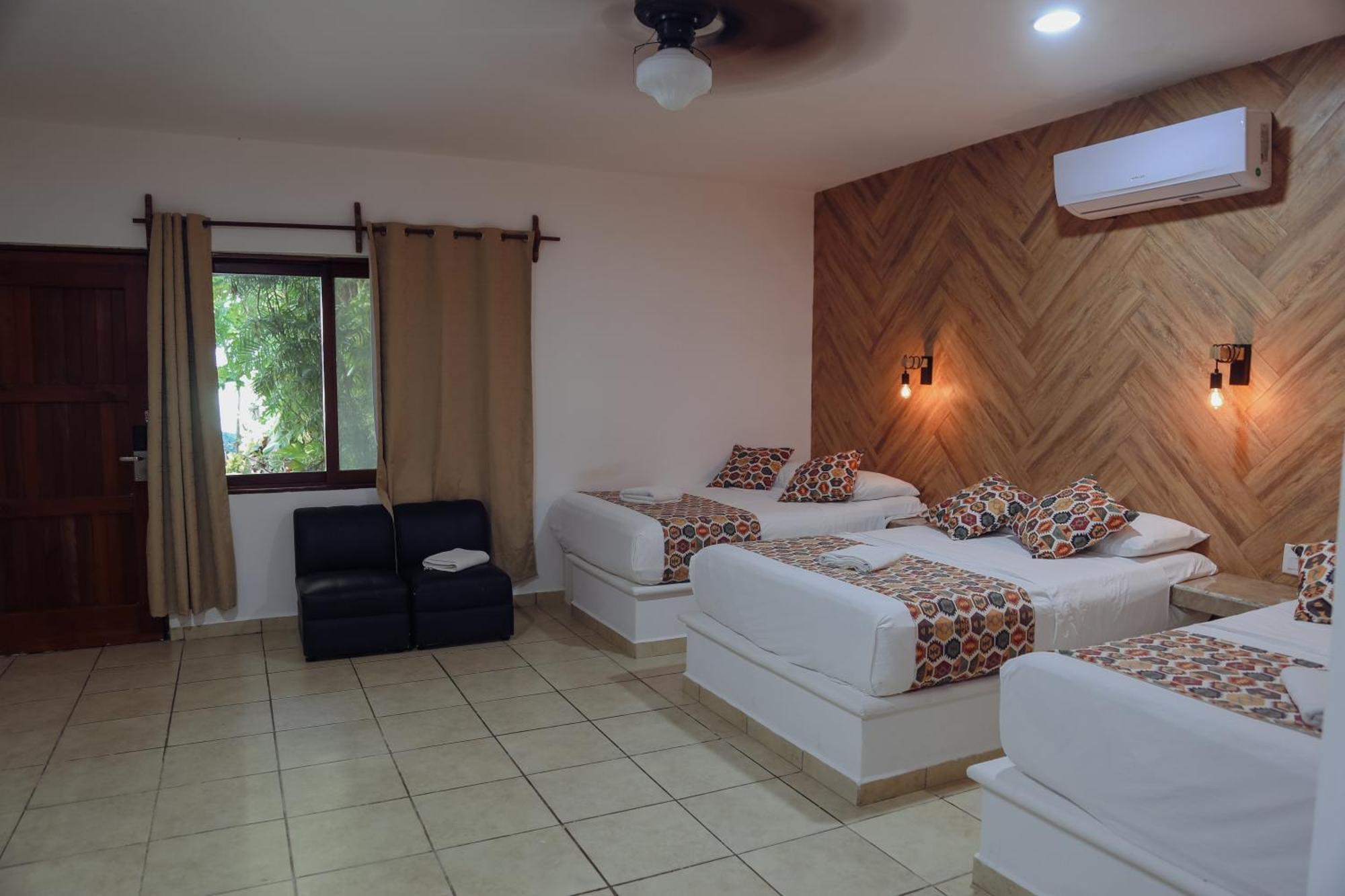 Aluxes Hotel
