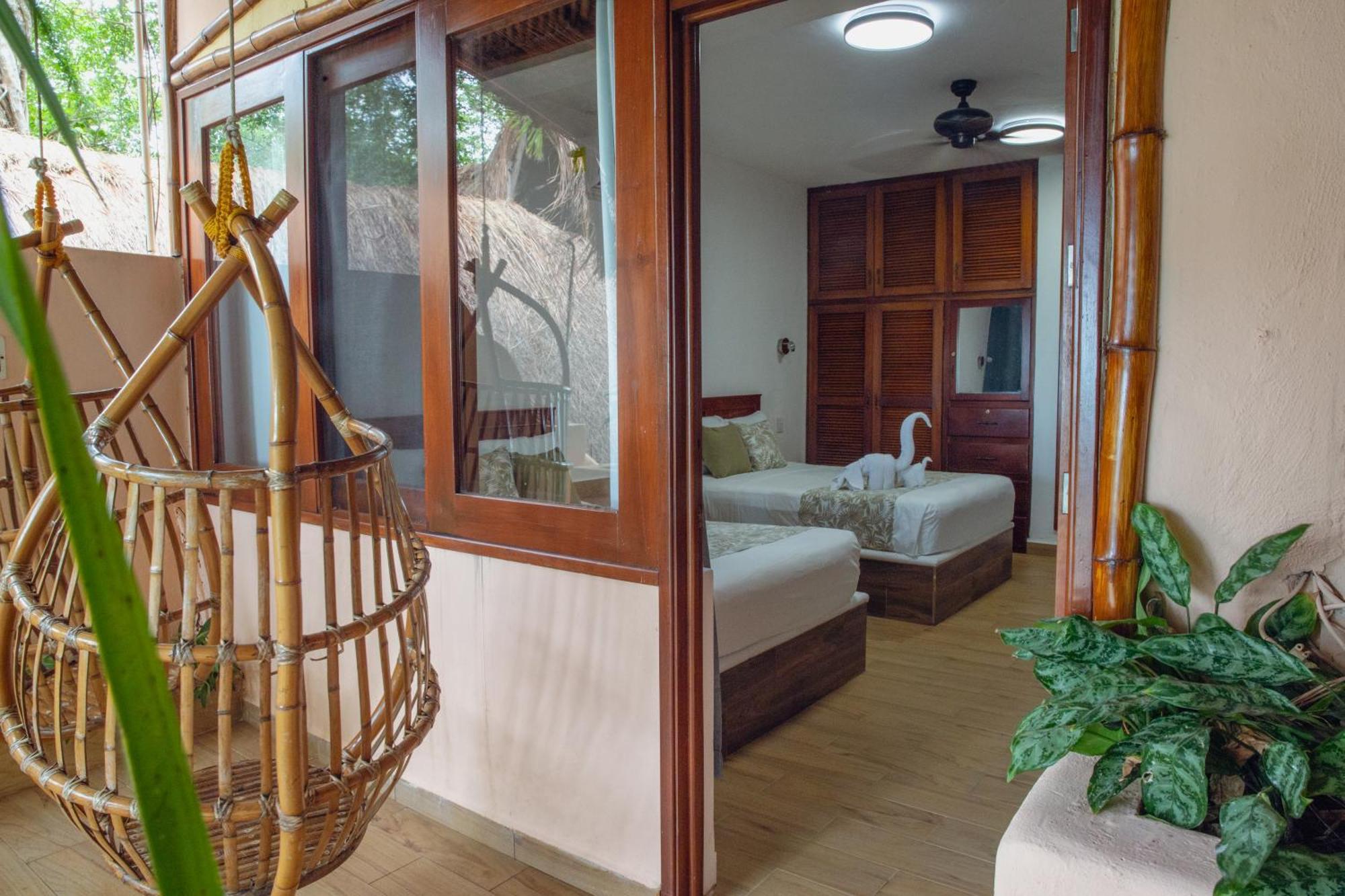 Aluxes Hotel 3*