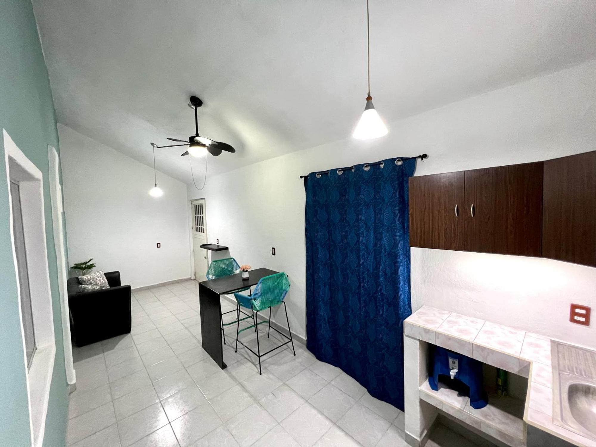 Apartamento Modestas A Dos Calles De Laguna, Cuatro Calles Del Parque Central