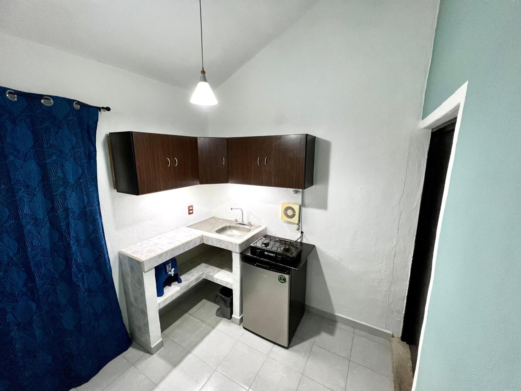 Apartamento Modestas A Dos Calles De Laguna, Cuatro Calles Del Parque Central Bacalar