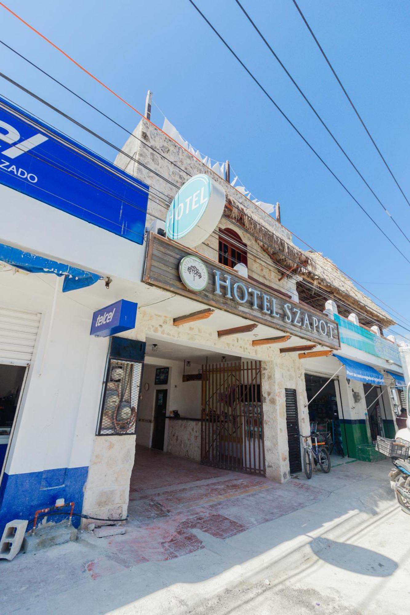 Hotel Szapot *