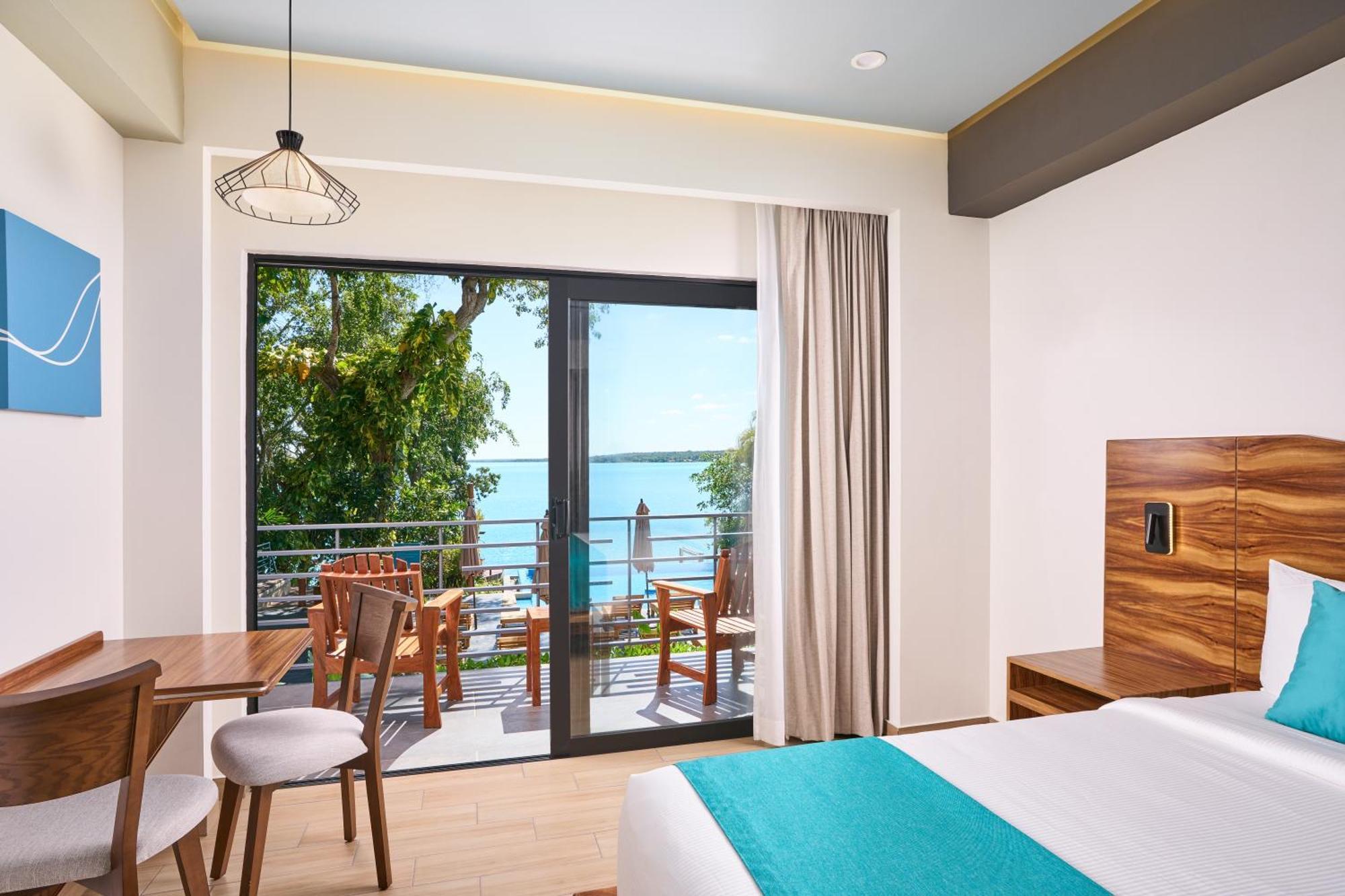 Hotel Cristalino Lagoon Front Hotel, Restaurant & 5*