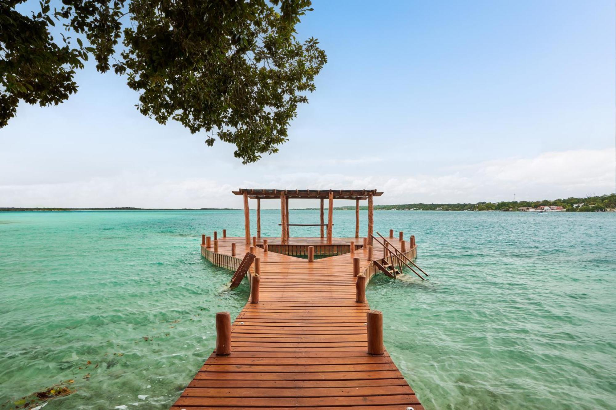 Cristalino Lagoon Front Hotel, Restaurant & Bacalar