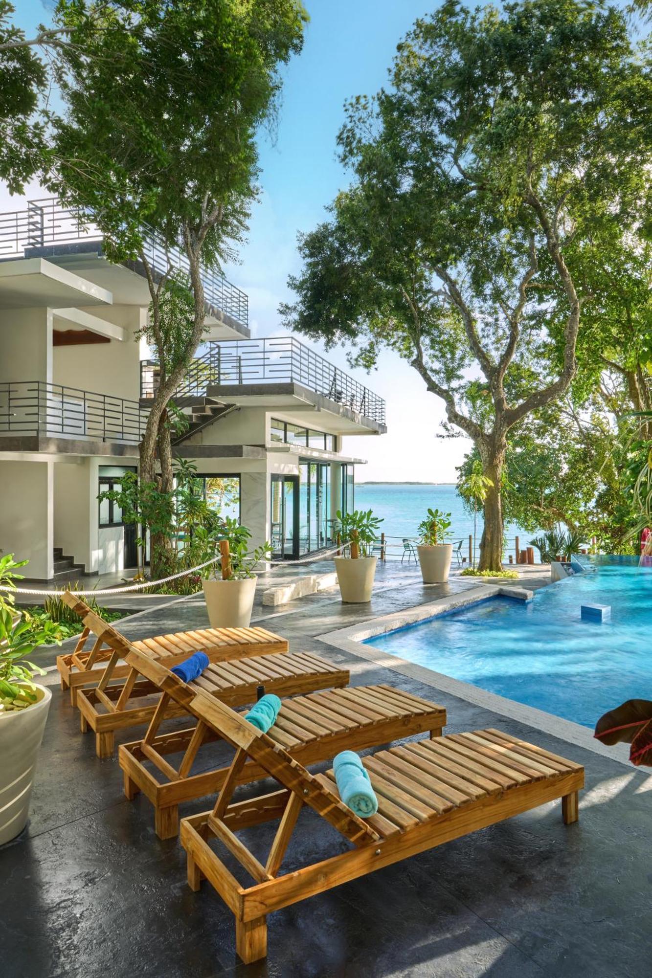 Cristalino Lagoon Front Hotel, Restaurant & Hotel 5*