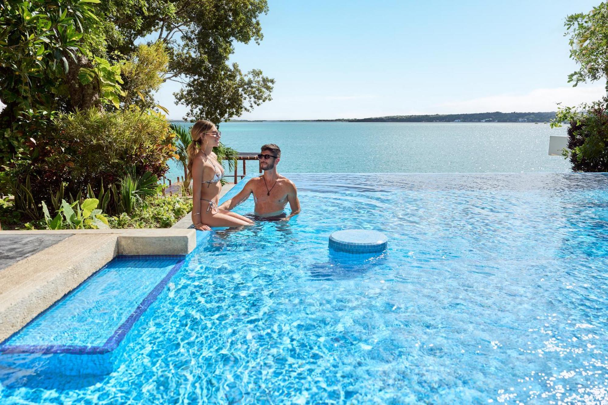 Hotel Cristalino Lagoon Front Hotel, Restaurant & 5*