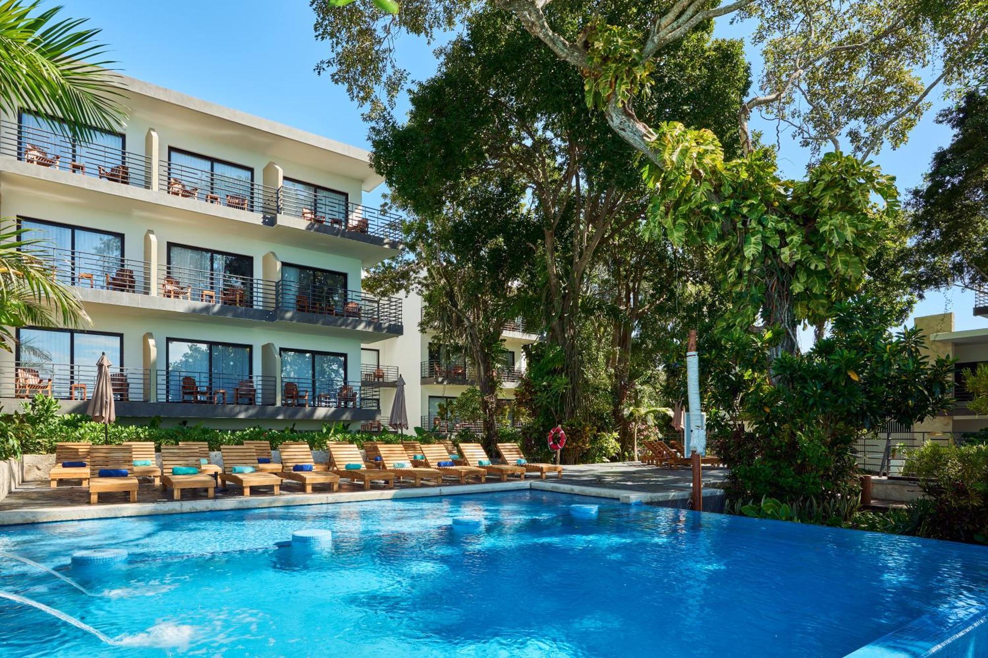 Cristalino Lagoon Front Hotel, Restaurant & Hotel 5*