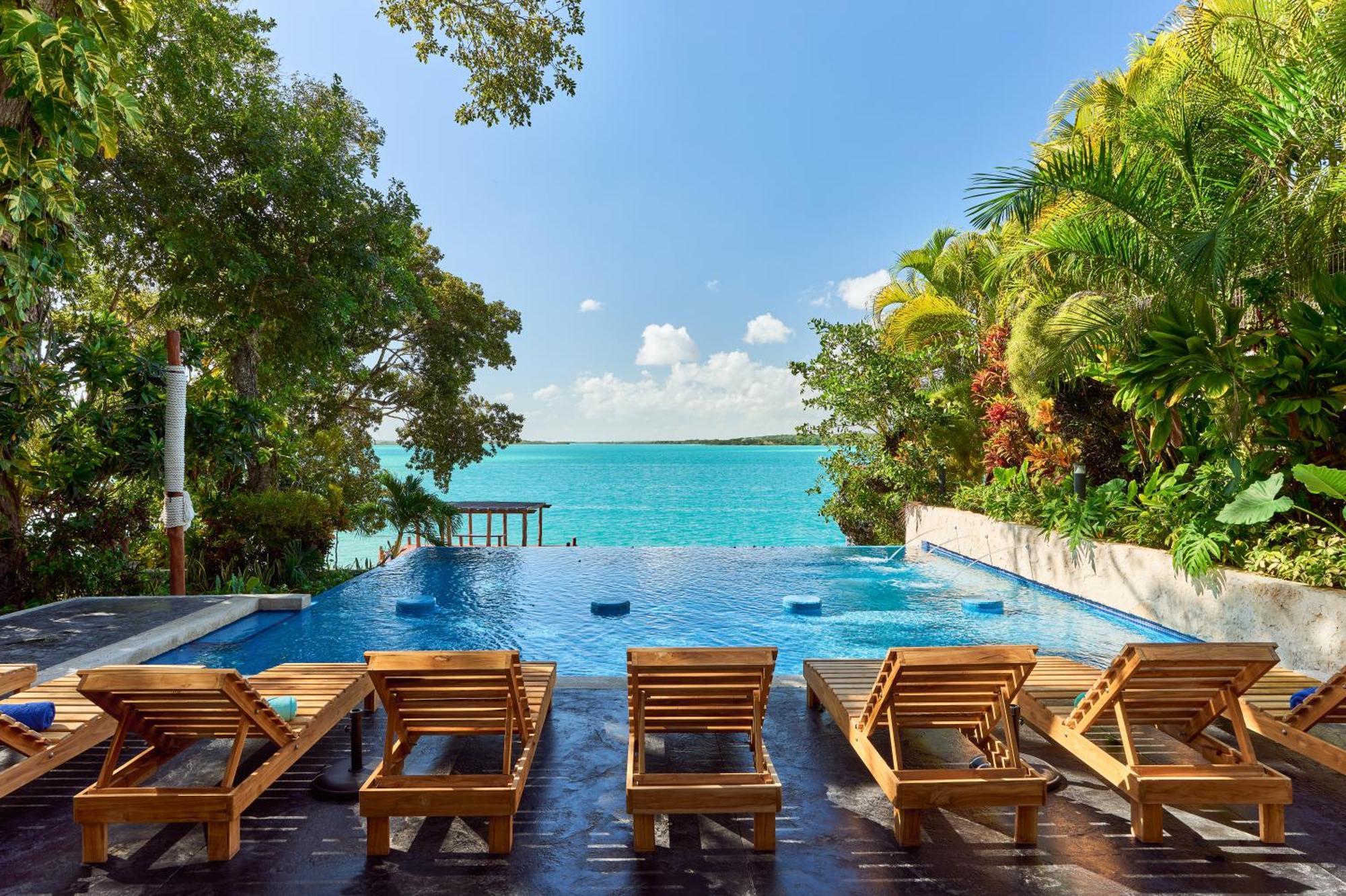 Cristalino Lagoon Front Hotel, Restaurant & Hotel 5*
