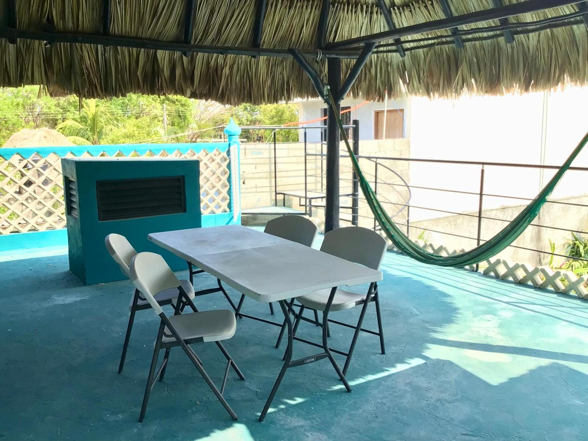 Departamento Fresco Y Caribeno Con Piscina Compartida. *