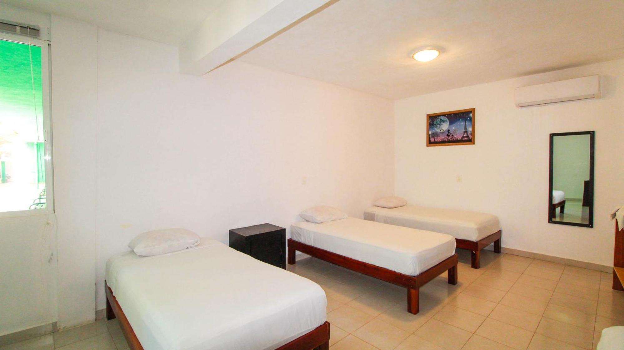 Hotel Vias Maya *