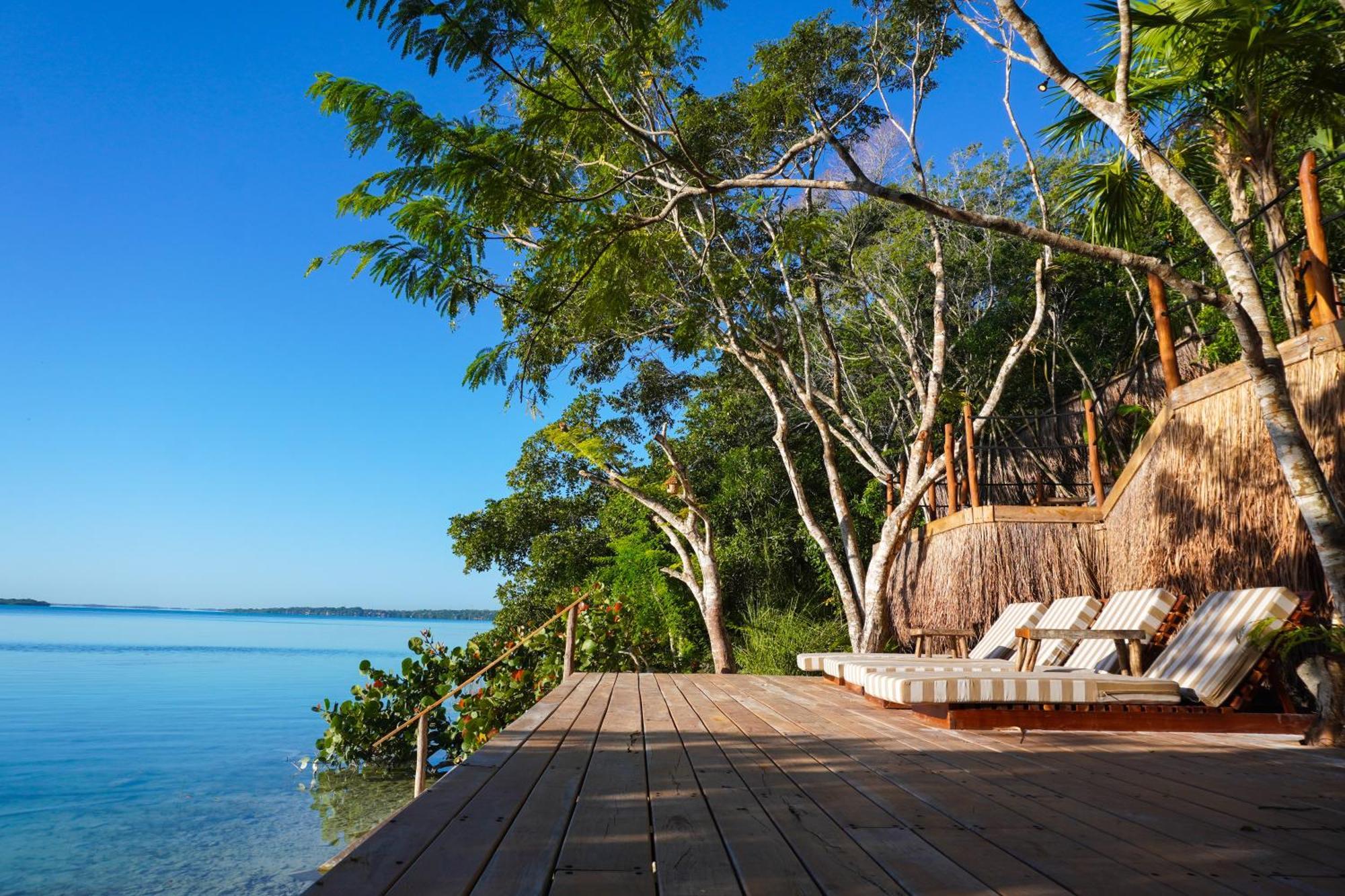 Hotel Naya Lagoon Front Bacalar