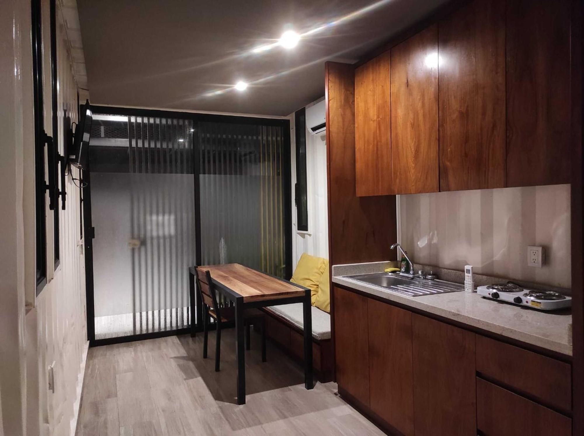 Apartahotel Containers