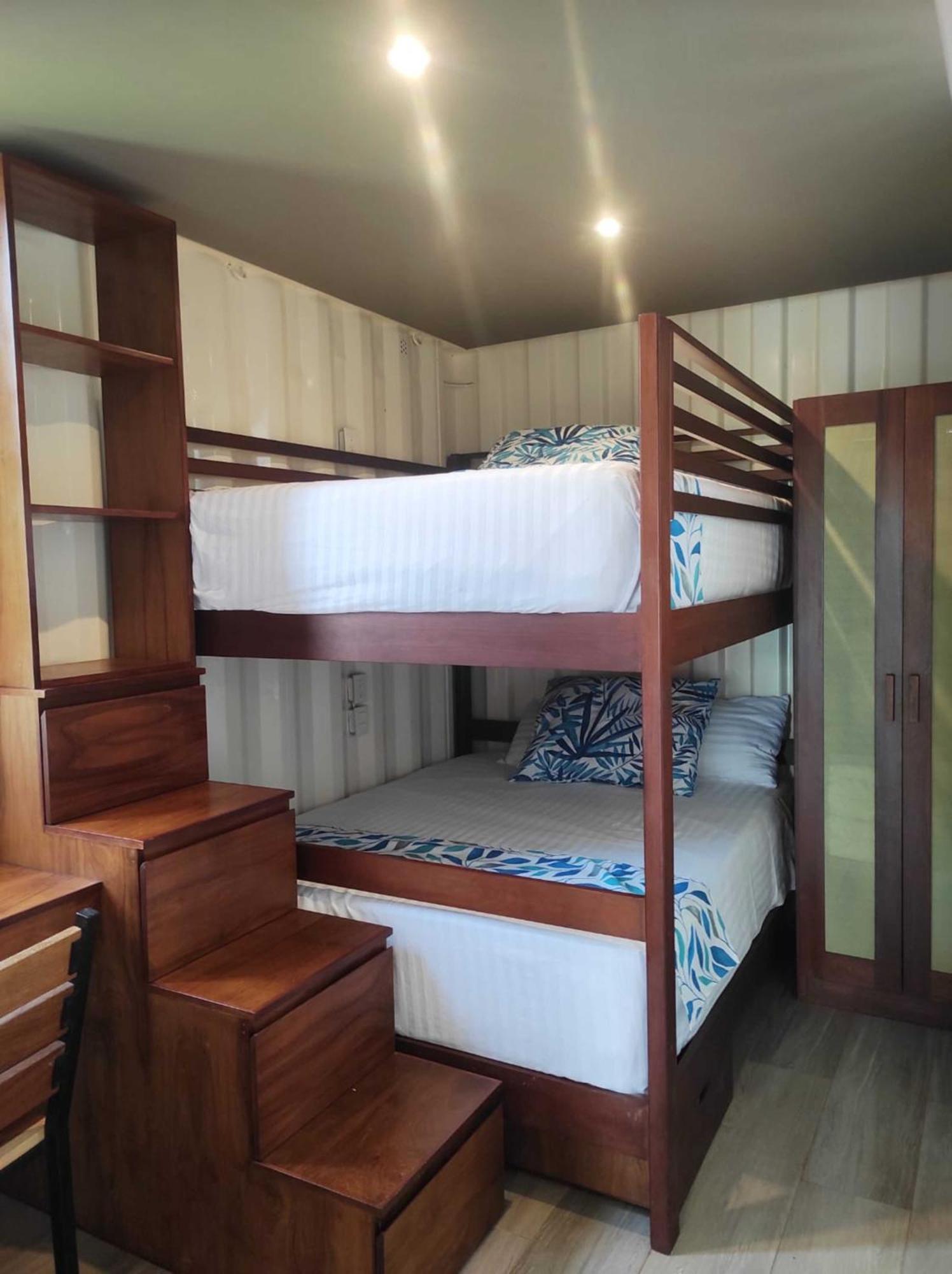 Containers Bacalar