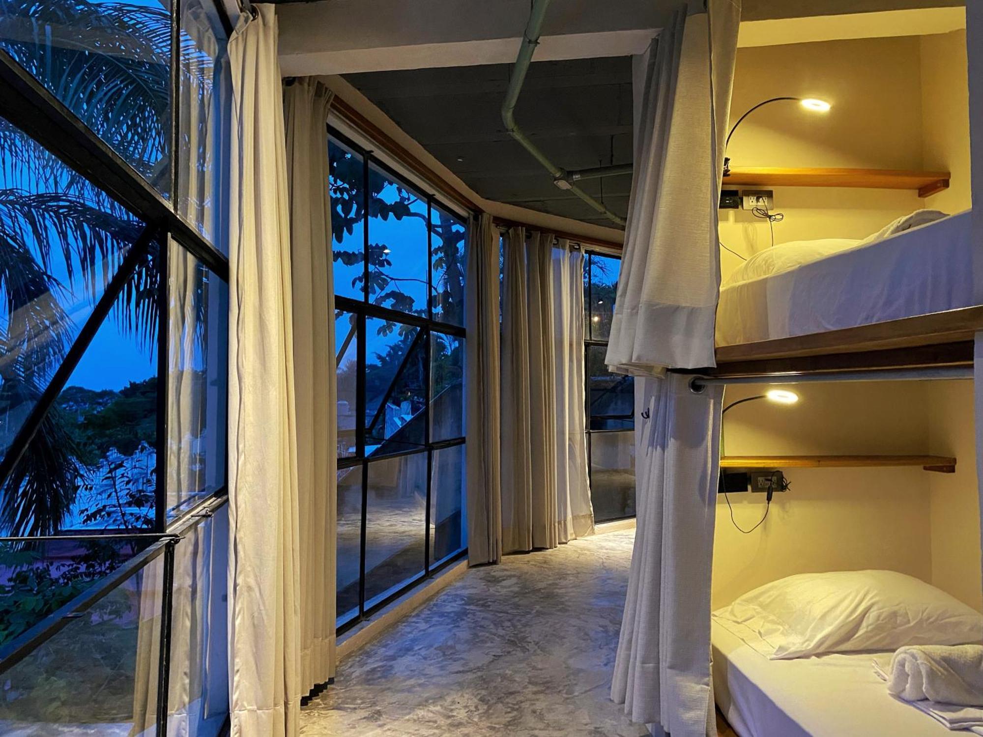 Elmar Hostal *