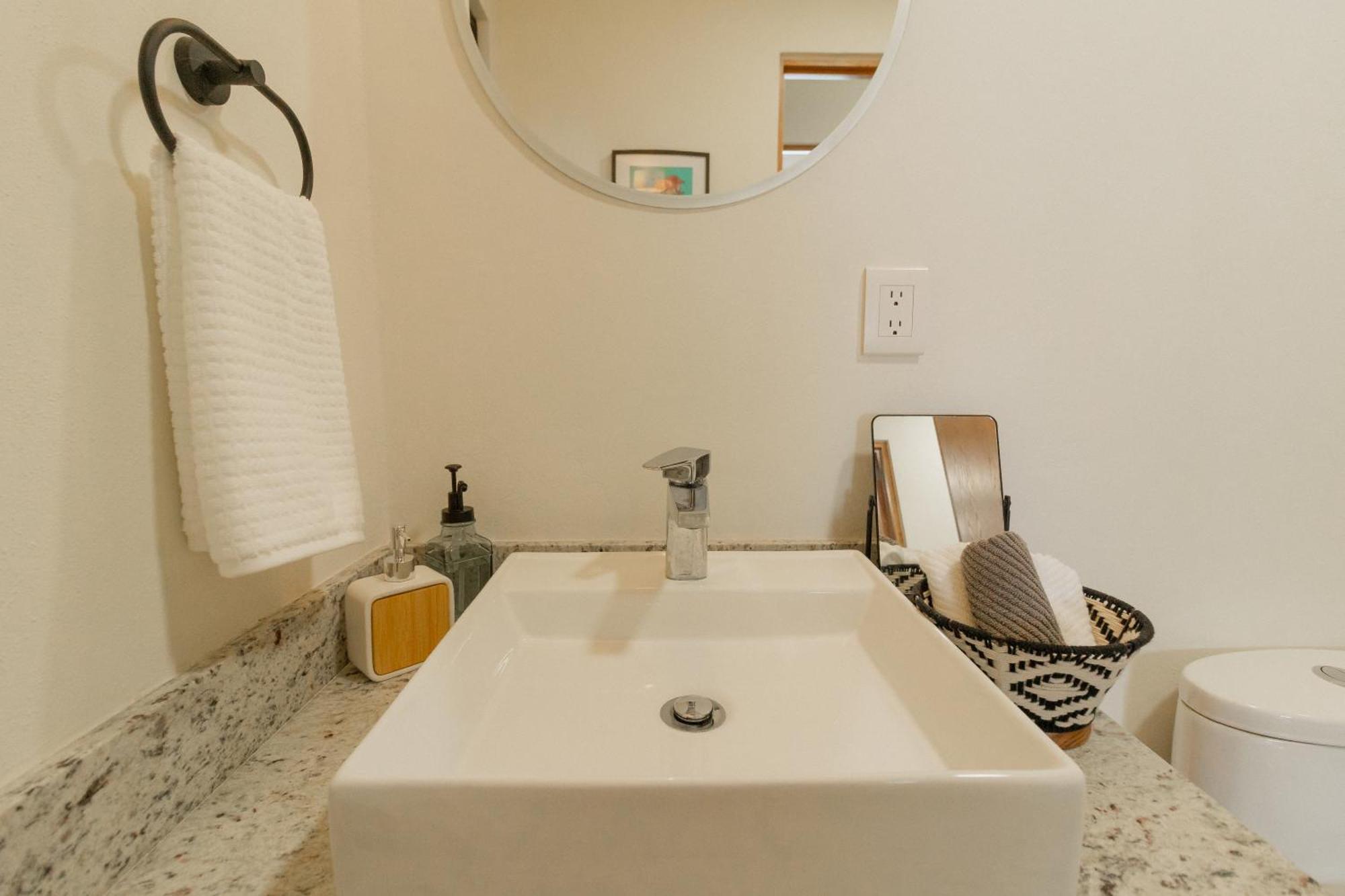 Apartamento Cozy With Pool In Center