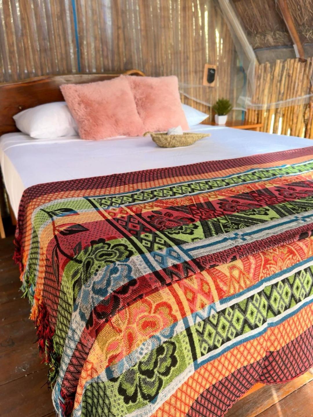 Eco-cabanas Azul Maria Camping