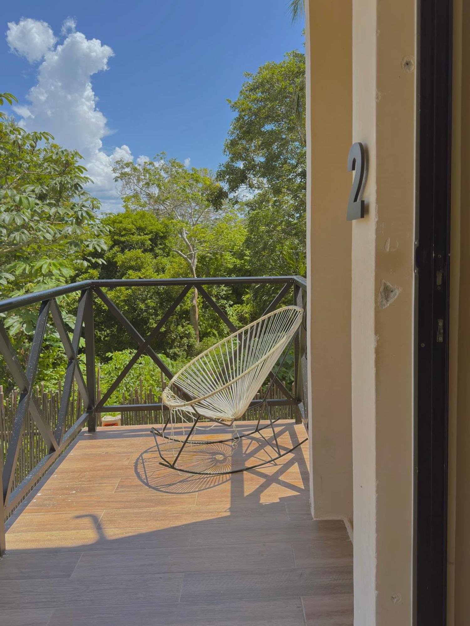 Hotel Mandarina *